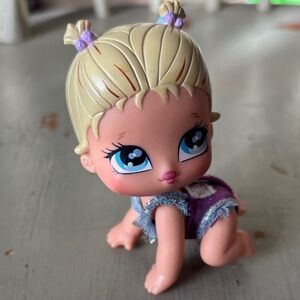 2001 Bratz baby Crawling Baby Doll with Purple Outfit
